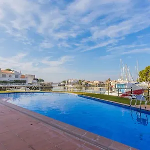  Apartamento Piso De 2 Habitaciones, 3 Piscinas Y Cerca Del Mar España